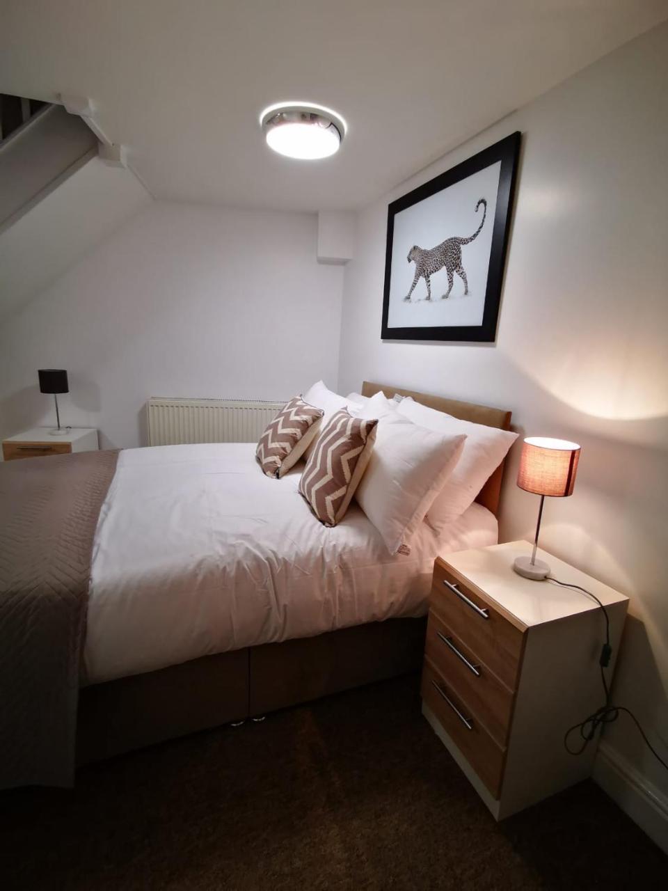 Capital Host- Apartments Euston ลอนดอน ภายนอก รูปภาพ
