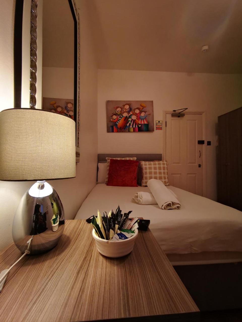 Capital Host- Apartments Euston ลอนดอน ภายนอก รูปภาพ
